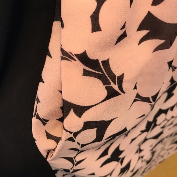 Beautiful vintage and feminine style dress - Picture 3 of 5